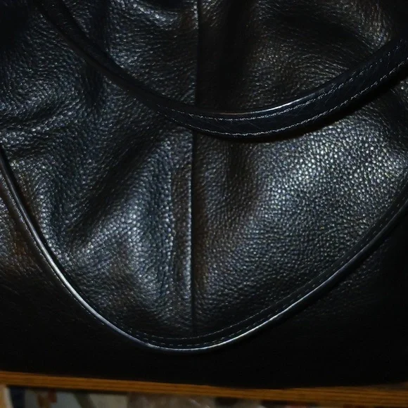 Coach Black Leather Women's Bag - Picture 6 of 16